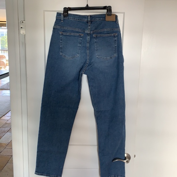 Women’s London Jeans by Victoria Secret. Size 16 and never worn - Picture 2 of 3